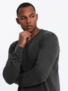 Ombre Washed men's pullover with a v-neck - black
