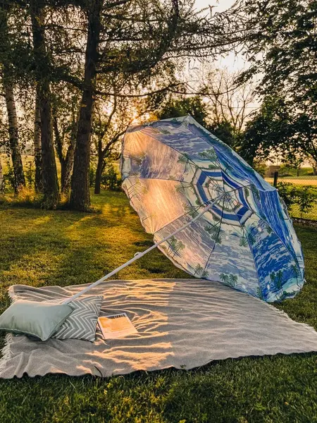 Modro-biely slnečník SOLSTICE 180 cm