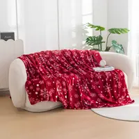 Červená vánoční mikroplyšová deka SNOWFALL Rozměr: 200 x 220 cm