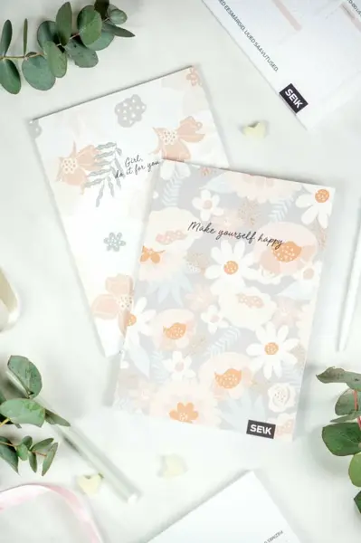 Zápisníky make yourself happy (2 ks)