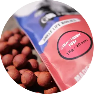 G.b.u. boilies strawberry punk - 1 kg 24 mm
