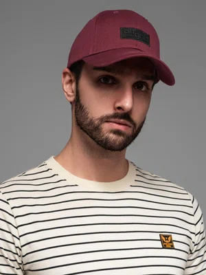 Ombre Men's baseball cap with visor and rectangular patch - maroon