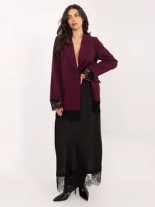 Dámský tmavě červený blazer s krajkou