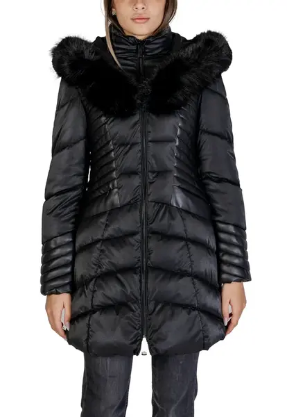 Dámská zimní bunda Guess s kožešinou