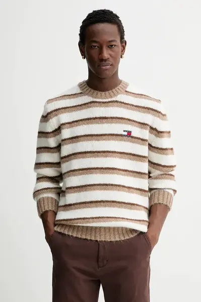 Svetr s příměsí vlny z alpaky Tommy Jeans hnědá barva, DM0DM22109