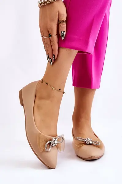 Boto Dámské baleríny s výstřihem do V a ozdobnou mašlí Tmavě béžová Luminous