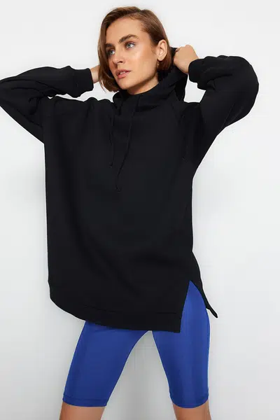 Trendyol černá oversized pletená mikina s kapucí z viskózy