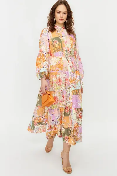 Trendyol viacfarebné šaty s kvetinovým vzorom z tkaného ľanového vzhľadu s detailom opasku