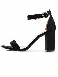Celena Sandále  čierna