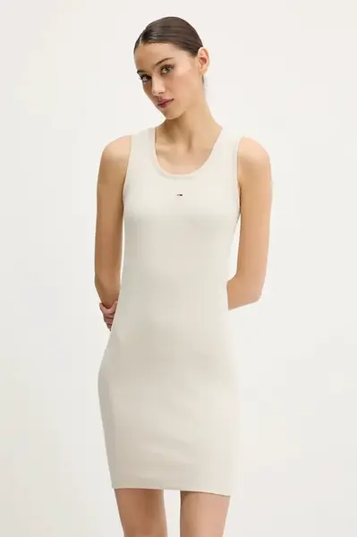 Šaty Tommy Jeans béžová barva, mini, přiléhavé, DW0DW20674