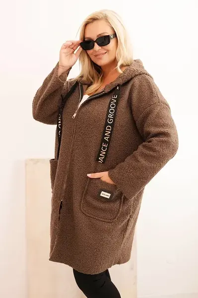 Kesi Włoski Dámsky kabát Plus Size z umelého barančeka s kapucňou a vreckami hnedý