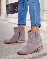 Resti cowboy-style boots on a covered wedge Patorias