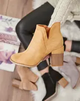 Resti Camel women's Ricteas stiletto boots