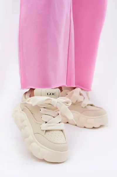 Dámske Kožené Tenisky Na Masívnej Platforme GOE