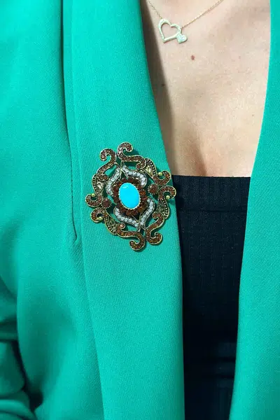 Brooch XZ459-107 gold + blue