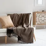 Pléd so strapcami IRMA hnedý 150 x 200 cm