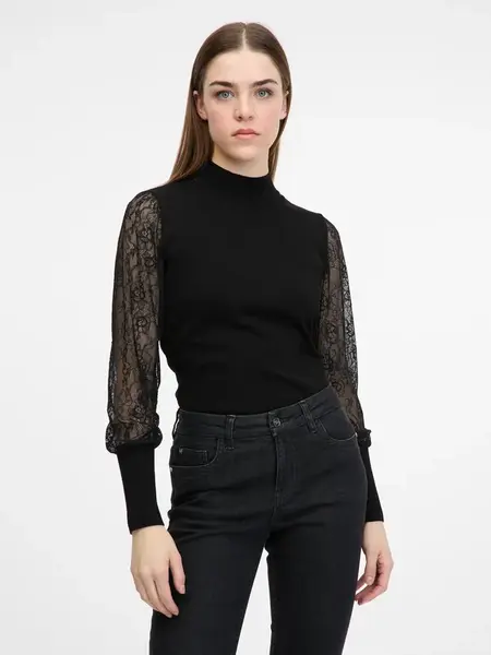 Černý dámský svetr s krajkovými rukávy