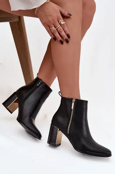 Dámské kotníkové boty na podpatku z eko kůže
