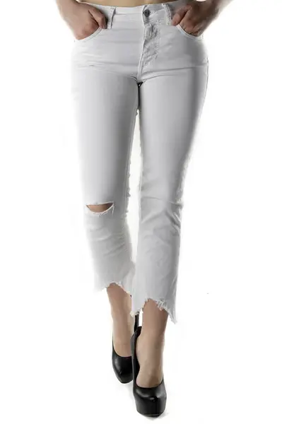 Bílé dámské džíny s vysokým pasem
