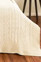 Vlnený prehoz na posteľ SPARSE v darčekovom balení Smotanová