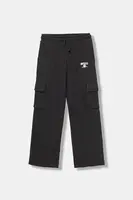 Dětské bavlněné tepláky Guess černá barva, s potiskem, J5YQ15 KA6R4