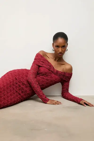 Šaty Answear.LAB červená barva, midi, přiléhavé