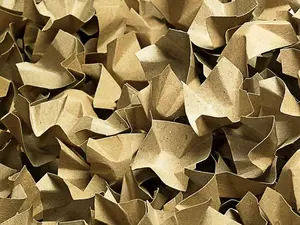 Fixační tělíska papírová, chipsy 400l hnědé