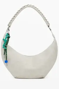 Bílá kabelka Desigual s ozdobným přívěskem