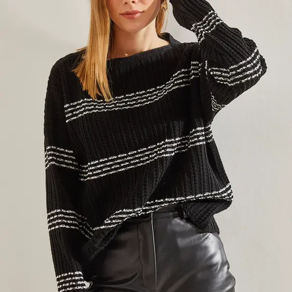 Bianco Lucci Women's Crew Neck Patterned Knitwear Sweater