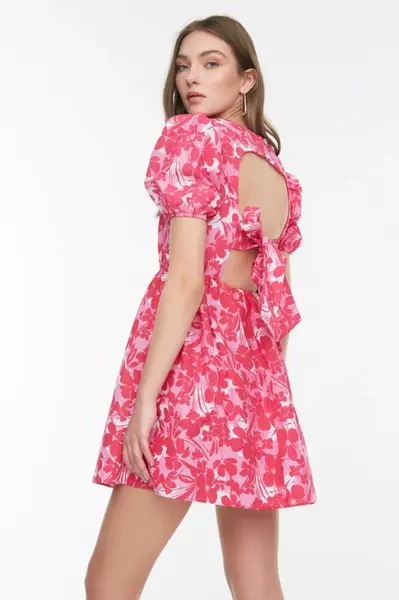 Trendyol vícebarevné květinové mini tkané šaty s pasem otevírací zadní detail