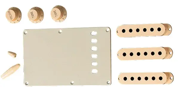 Fender Accessory Kit Stratocaster Aged White