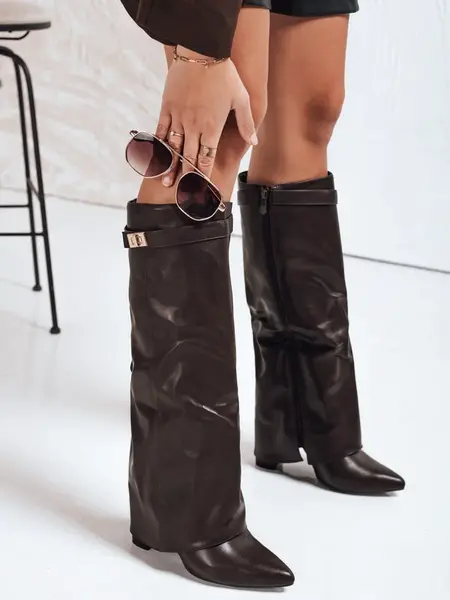 Kozaki damskie na obcasie brązowe Dstreet