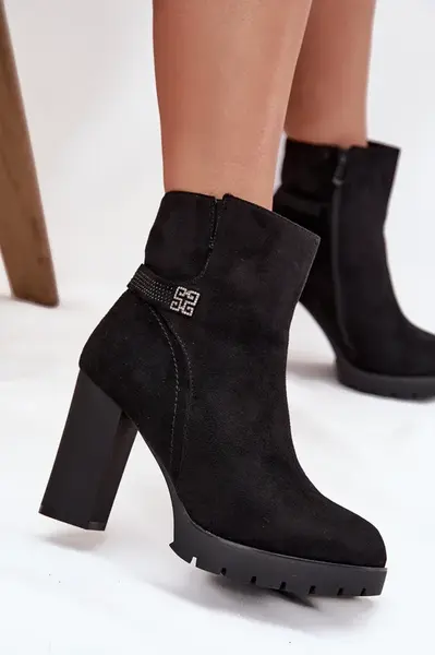 Boto Zateplené dámské kotníkové boty na podpatku s ozdobnou páskou černé Zayna