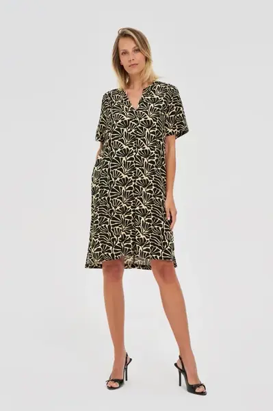 Marisse Loose-Fitting Black Dress