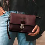 Dámská kožená crossbody kabelka The Chesterfield Brand Nina - hnědá