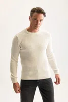 DEFACTO Standard Fit Crew Neck Textured Knitwear Sweater