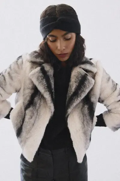 Vlněná čelenka Answear.LAB černá barva