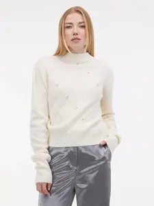 Krémový dámsky sveter s aplikáciou ORSAY