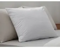 Vankúš Satin Deluxe 70x90 cm, prúžky%