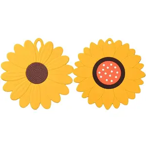 2Pcs 2 Style Flower Silicone Hot Pads