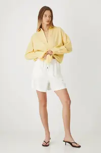 Šortky s příměsí lnu Medicine