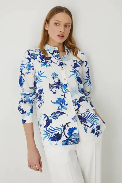 Košile s příměsí lnu Medicine dámská, bílá barva, regular, s klasickým límcem