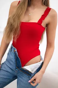 Tělová halenka na ramínka červená