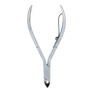 Diva & Nice Cosmetics Accessories Nails klieštiky na nechtovú kožtičku 1 ks