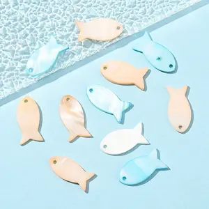 10Pcs Dyed Natural Shell Fish Pendants