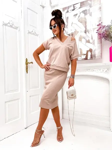 Resti Women's set with a top that reveals and a knee-length dress