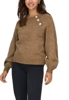 Hnědý svetr s kulatým výstřihem