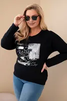 Kesi Włoski Dámská blůza Plus Size s potiskem a delším zadním dílem černá