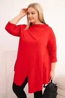 Plus size asymetrická blúzka s ohrnutými rukávmi