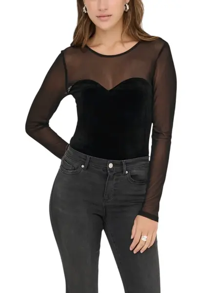 Černá halenka s dlouhými rukávy